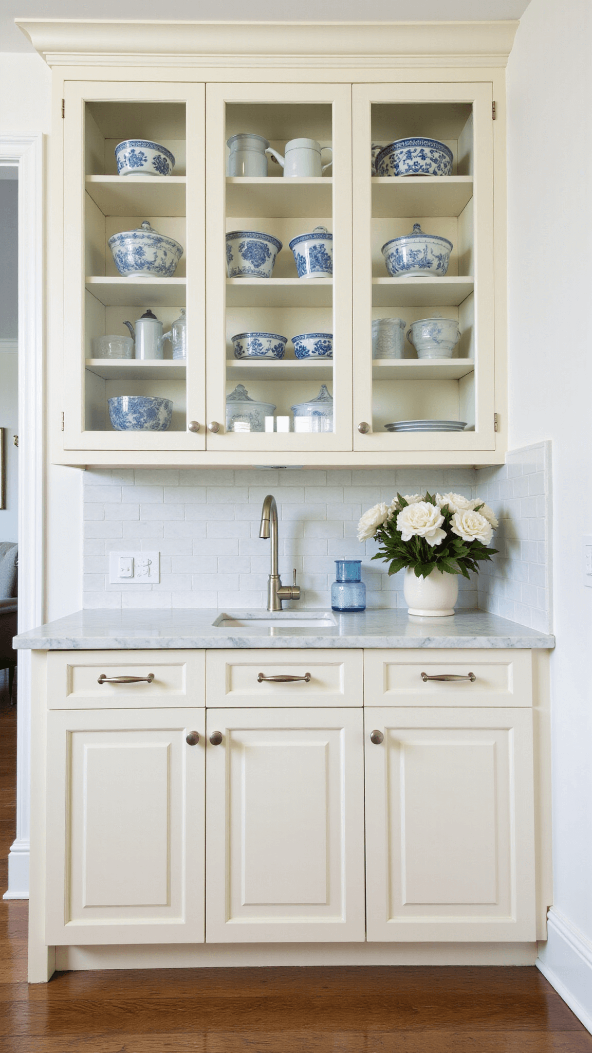 3486hampton Coastal Bright Kitchen Marble